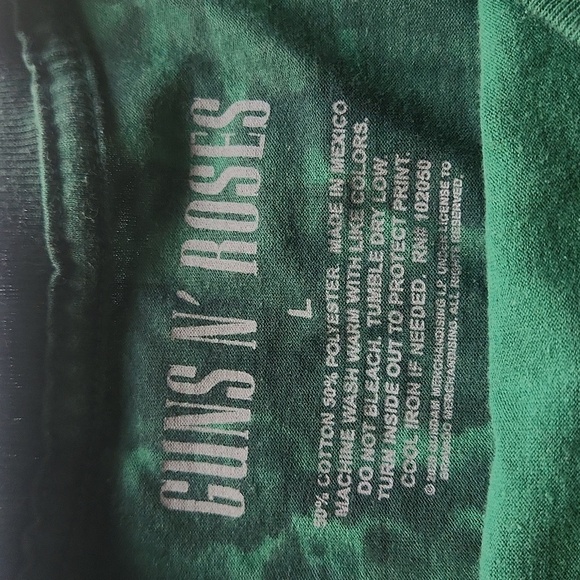 Green Guns N' Roses T-Shirt - Picture 3 of 5